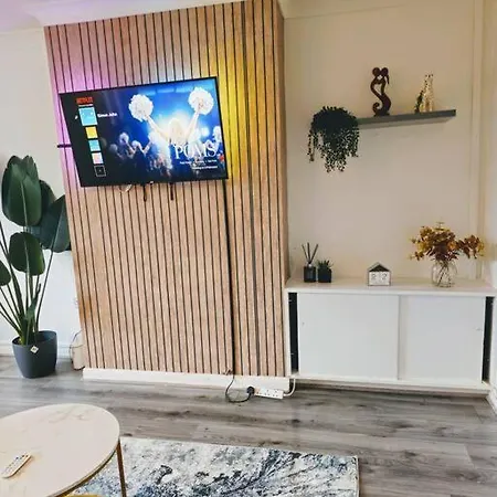 Holiday home Swankyhome4groups/contractors/m6