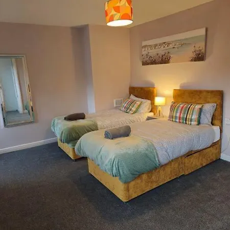 Swankyhome4groups/contractors/m6 Vakantiehuis *