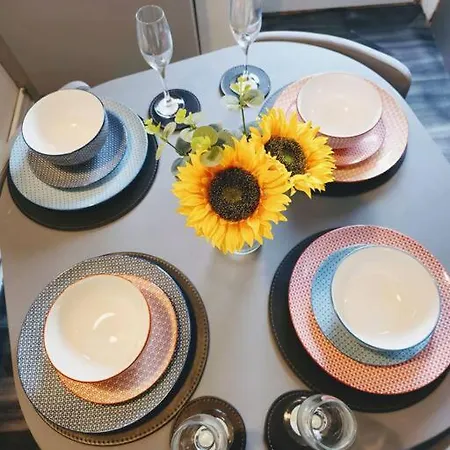 Swankyhome4groups/contractors/m6 *