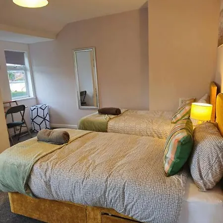 Swankyhome4groups/contractors/m6 Birmingham